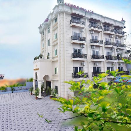 Hotel Coorg Palace Madikeri Extérieur photo
