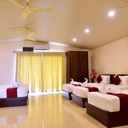 Hotel Coorg Palace Madikeri Extérieur photo