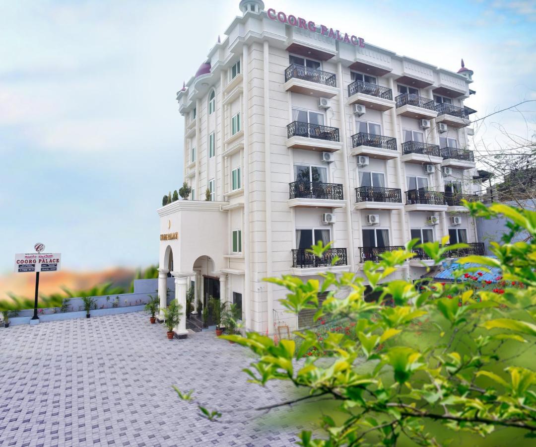 Hotel Coorg Palace Madikeri Extérieur photo