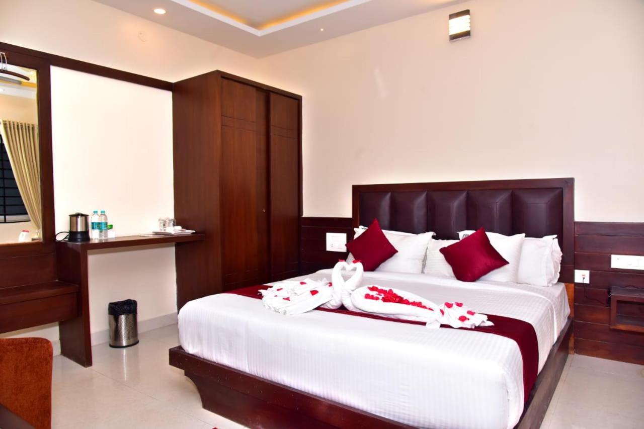 Hotel Coorg Palace Madikeri Extérieur photo