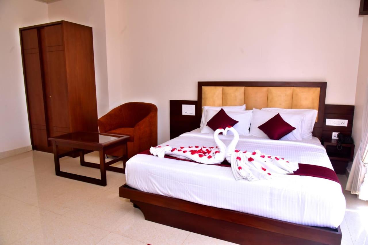 Hotel Coorg Palace Madikeri Extérieur photo