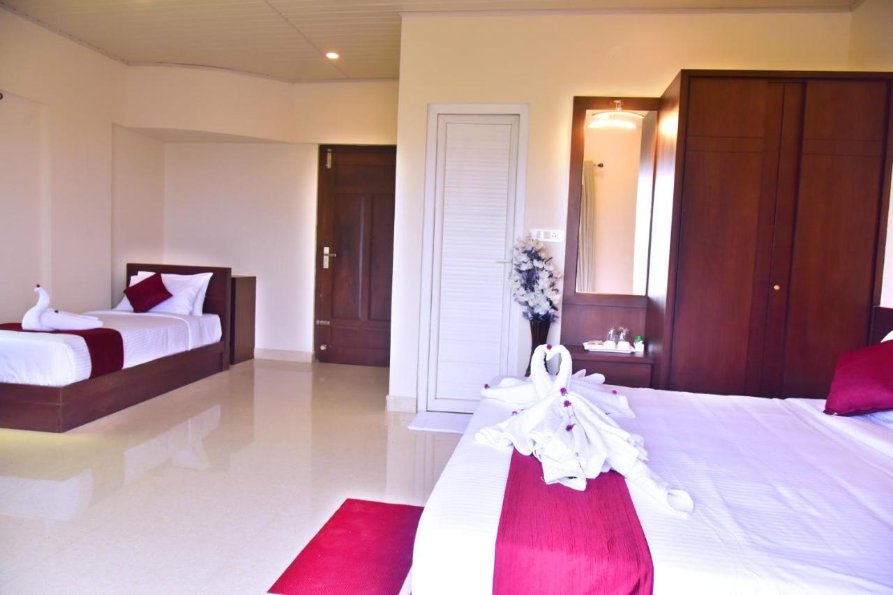 Hotel Coorg Palace Madikeri Extérieur photo